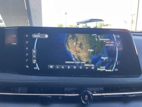 Used 2024 Nissan Ariya FWD image 38