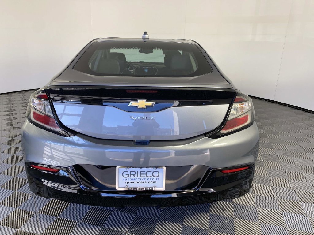 Used 2018 Chevrolet Volt LT FWD image 7