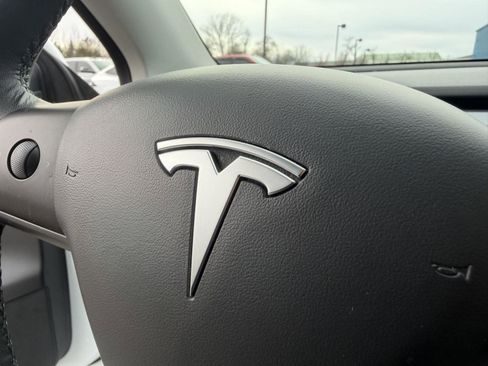 Used 2022 Tesla Model Y Performance image 26