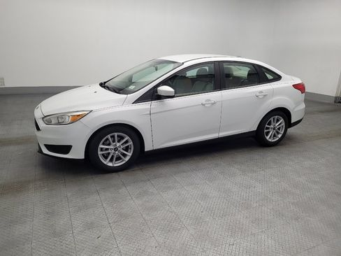 Used 2018 Ford Focus SE image 2