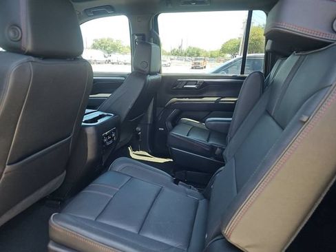 Used 2026 Chevrolet Suburban RST w/ Comfort Package RWD image 3