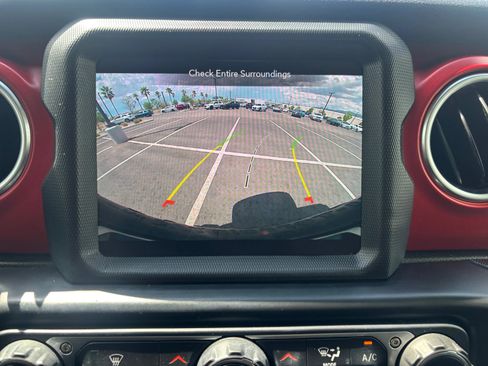 Used 2020 Jeep Wrangler Unlimited Rubicon AWD/4WD image 17