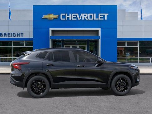 New 2026 Chevrolet Trax LT FWD image 5