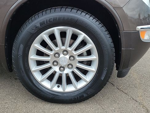 Used 2009 Buick Enclave CXL w/ Driver Confidence Package FWD image 5