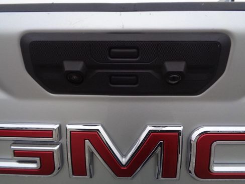 Used 2022 GMC Sierra 2500 SLE w/ SLE Convenience Package image 9