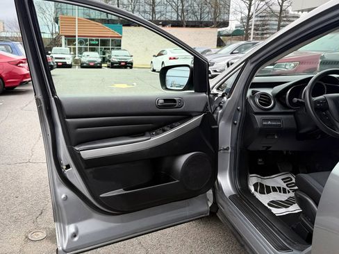 Used 2010 MAZDA CX-7 i SV FWD image 9