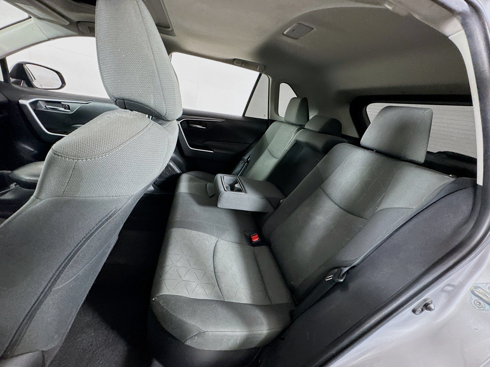 Used 2022 Toyota RAV4 XLE w/ Convenience Package AWD/4WD image 18