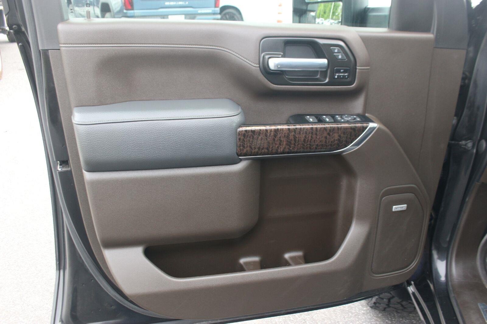 Used 2023 GMC Sierra 2500 Denali AWD/4WD image 14
