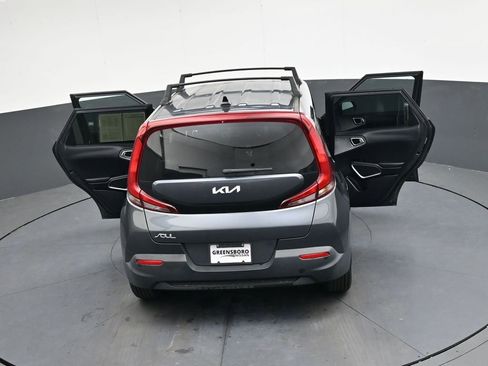 Used 2022 Kia Soul LX image 37