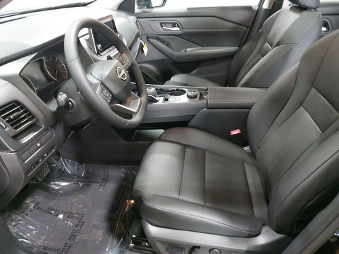 New 2026 Nissan Rogue SV AWD/4WD image 15