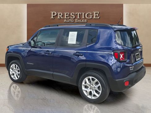 Used 2017 Jeep Renegade Latitude AWD/4WD image 25