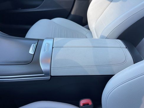 Used 2024 Mercedes-Benz C 300 4MATIC Sedan image 16