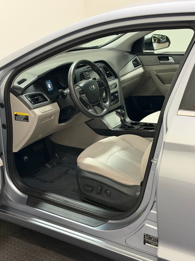 Used 2015 Hyundai Sonata ECO FWD image 8