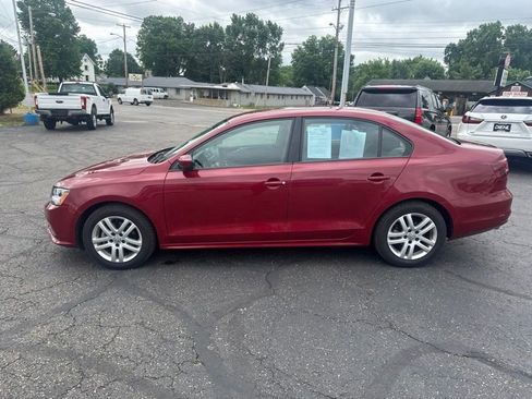 Used 2018 Volkswagen Jetta S FWD image 4