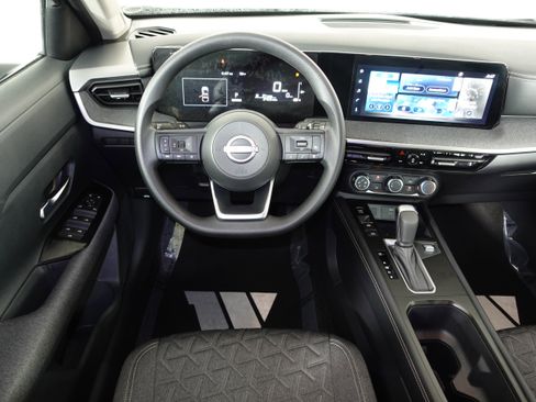 Certified 2025 Nissan Kicks SV w/ Charging Package image 47