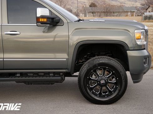 Used 2018 GMC Sierra 3500 Denali w/ Duramax Plus Package image 13