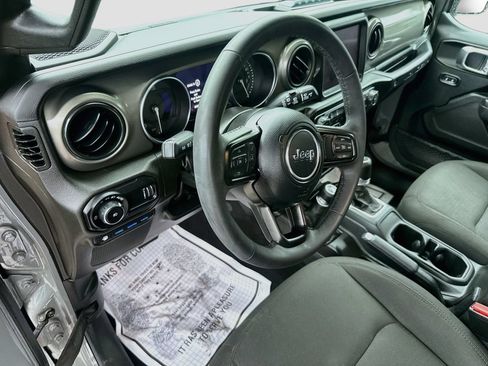 Used 2023 Jeep Wrangler Unlimited w/ Sun & Screen Package AWD/4WD image 10