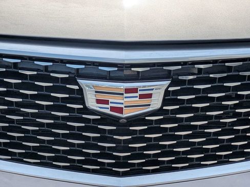 Used 2022 Cadillac XT6 Premium Luxury w/ Technology Package AWD/4WD image 10