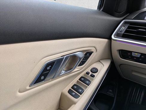 Used 2021 BMW 330i xDrive Sedan w/ Convenience Package image 17