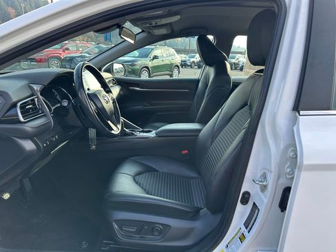 Used 2023 Toyota Camry SE image 13