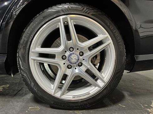 Used 2013 Mercedes-Benz E 550 4MATIC Sedan image 9