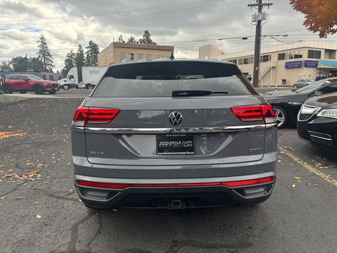 Used 2021 Volkswagen Atlas Cross Sport SE image 4