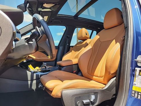 Used 2022 BMW X3 xDrive30i w/ Convenience Package image 2