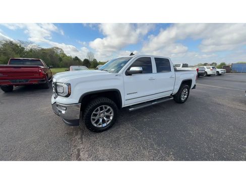 Used 2018 GMC Sierra 1500 SLT w/ SLT Premium Package image 4