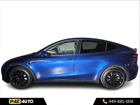 Used 2023 Tesla Model Y Long Range AWD/4WD image 2