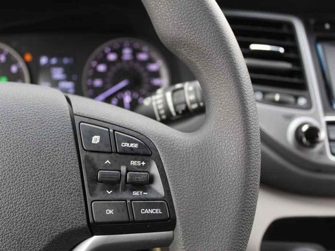 Used 2016 Hyundai Tucson SE image 17