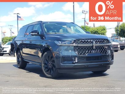 New 2026 Lincoln Navigator L Reserve w/ Jet Appearance Package