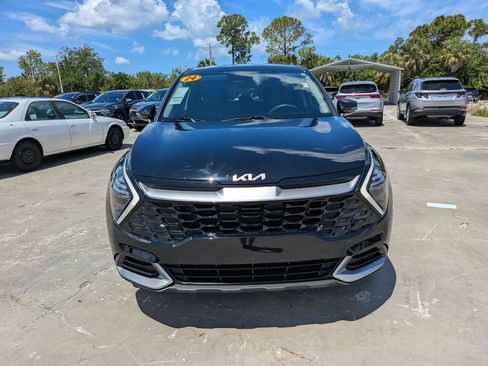 Certified 2024 Kia Sportage EX FWD image 3