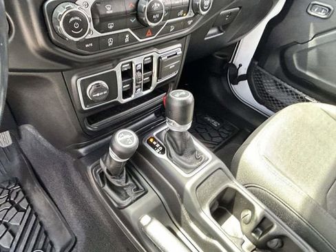 Used 2020 Jeep Wrangler Unlimited Sport S AWD/4WD image 18