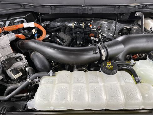 Used 2024 Ford F150 Lariat image 17