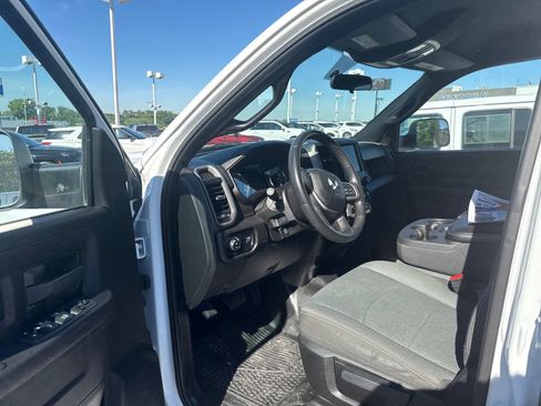 Used 2022 RAM 3500 Tradesman AWD/4WD image 22