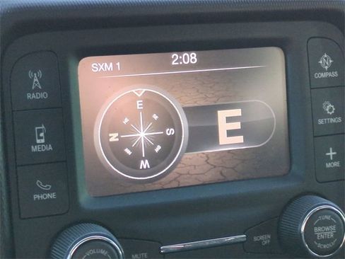 Used 2020 Jeep Gladiator Sport image 24