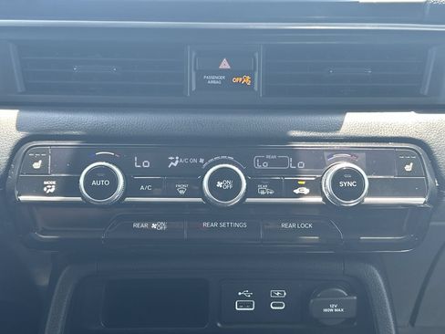 Certified 2023 Honda Pilot EX-L image 16