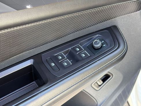 Used 2024 Volkswagen Atlas SE image 21