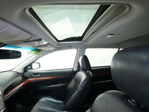 Used 2012 Subaru Outback 2.5i Limited w/ Moonroof Pkg image 18