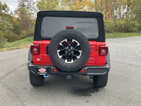 Used 2024 Jeep Wrangler Unlimited Rubicon 4xe image 32