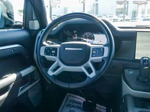 Used 2023 Land Rover Defender 130 S image 14