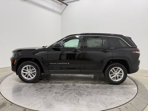 New 2026 Jeep Grand Cherokee Laredo X AWD/4WD image 4