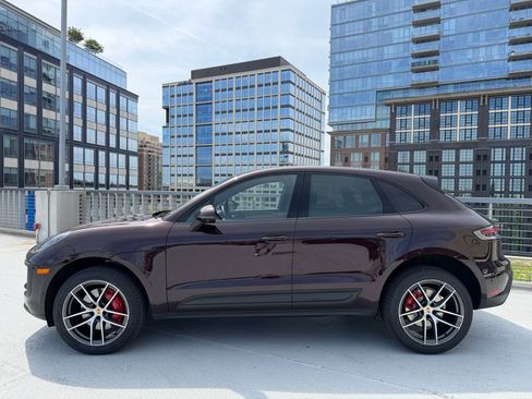 Used 2023 Porsche Macan S AWD/4WD image 2