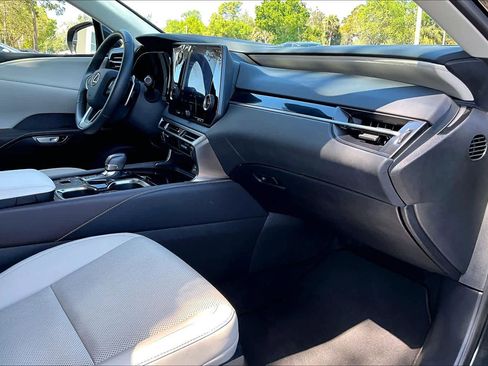 Used 2024 Lexus RX 350 FWD w/ Technology Package image 19