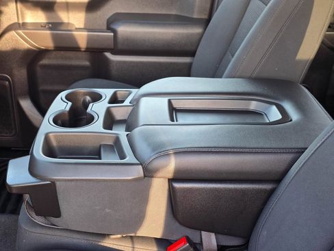 Used 2020 Chevrolet Silverado 1500 Custom w/ Custom Value Package image 12