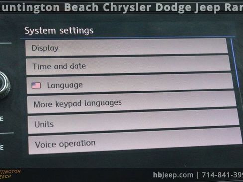 Used 2019 Volkswagen Tiguan SE w/ Panoramic Sunroof Package image 23