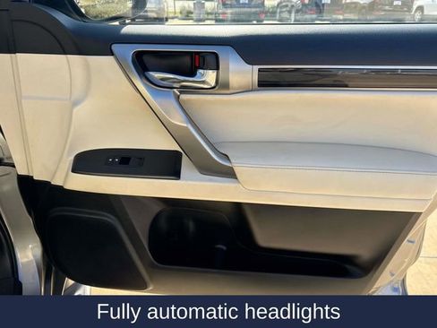 Used 2023 Lexus GX 460 Luxury image 18