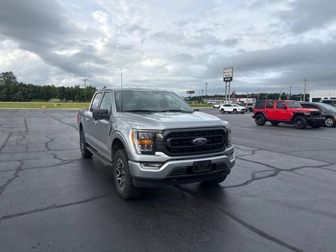 Used 2022 Ford F150 XLT w/ Equipment Group 302A High AWD/4WD image 6