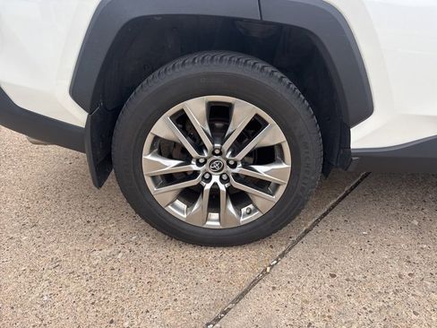 Used 2019 Toyota RAV4 Limited w/ Advanced Technology Package image 7