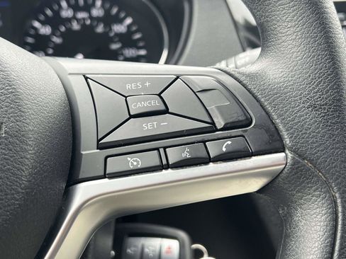 Used 2022 Nissan Rogue Sport S image 22